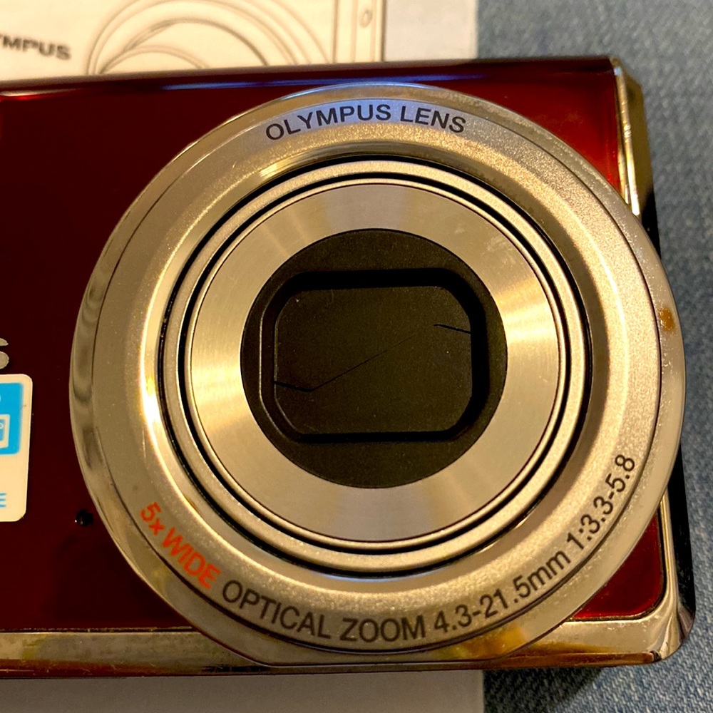 Gifted.  Olympus Digital Camera with all that came with it. Original cost $150. - Picture 7 of 9